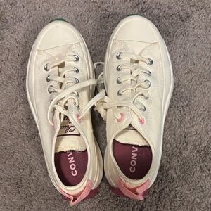 Converse Women's Cream Canvas Low-Top Sneakers with Pink Accents